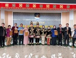 Bupati Irham Teken MoU UKT Gratis Di 10 Perguruan Tinggi di Sultra