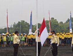 Peringati HUT RI ke 80, PT Ifishdeco Tbk Gelar Pengibaran Bendera di Lokasi Tambang