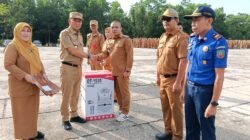 Awali Tahun 2026 dengan Semangat Baru, Bupati Irham Kalenggo Berikan Penghargaan bagi OPD dan ASN Berprestasi