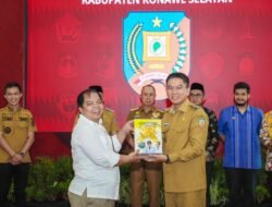 Pemkab Konawe Selatan Tunjukkan Kinerja Positif, LKPD Diserahkan Tepat Waktu