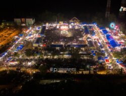 Ribuan Masyarakat Konsel, Padati Alun-alun Kota Andoolo