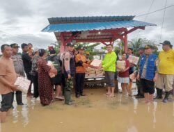 Tinjau Lokasi Banjir di Dua Desa, Wabup Wahyu Salurkan Bantuan untuk Warga Terdampak
