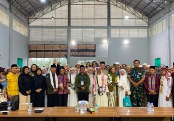Bupati Konawe Selatan Sambut Kepulangan Jemaah Haji, Sampaikan Duka atas Wafatnya Satu Jemaah di Tanah Suci