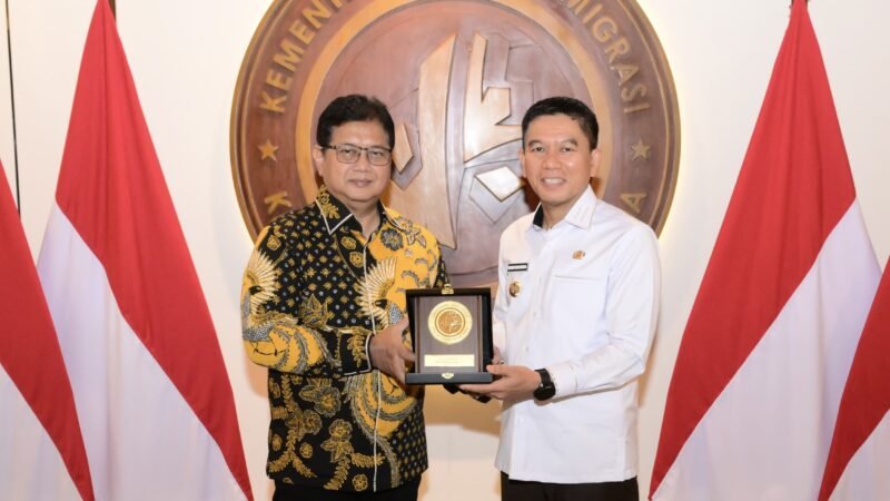 Sinergi Program SETARA: Bupati Irham Kalenggo Bahas Percepatan Pembangunan Infrastruktur UPT Bersama Kementerian Transmigrasi