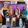 Hari Anak Nasional Ke-42, Bunda PAUD Konsel Kunjungi Sekolah di Andoolo, Serahkan Bantuan Perlengkapan Belajar