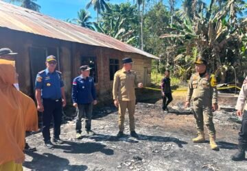 Aksi Cepat Tanggap Wakil Bupati Konsel: Dari Apel Siaga Bencana Langsung Salurkan Bantuan Korban Kebakaran di Palangga