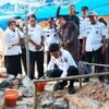 Sinergi Lintas Sektoral, Bupati Irham Kalenggo Hadiri Peletakan Batu Pertama Program Gotong Royong Bedah Rumah di Konsel